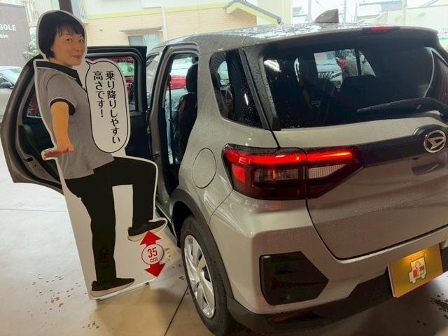 ロッキー Ｌ　純正ナビ装着用アップグレードＰＫ　踏み間違い防止　車線逸脱警報　横滑り防止機能　盗難防止システム　スマ－トキー　ＬＥＤヘッド　パーキングセンサー　キーフリーシステム　オートハイビーム　サイドエアバッグ（5枚目）