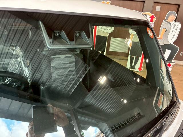 タフト Ｘ　オプションカラー／シャイニングホワイトパール／スカイフィールドトップ／ＵＶ＆ＩＲカットフロントガラス／ＬＥＤヘッドライト／電動パーキングブレーキ／ブレーキホールド／シートリフター（15枚目）