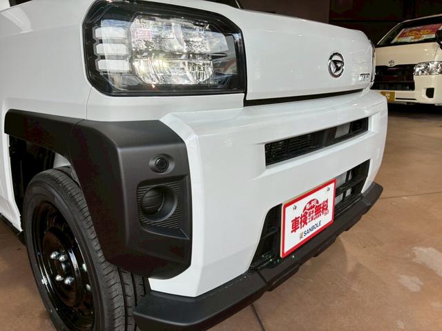 タフト Ｘ　オプションカラー／シャイニングホワイトパール／スカイフィールドトップ／ＵＶ＆ＩＲカットフロントガラス／ＬＥＤヘッドライト／電動パーキングブレーキ／ブレーキホールド／シートリフター（29枚目）