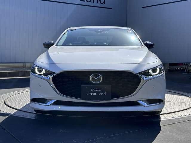 ＭＡＺＤＡ３セダン ２．０　２０Ｓ　ブラックトーンエディション　１オーナー　禁煙車　全方位モニタ　ドラレコ　ＬＥＤヘッドランプ　アダプティブクルーズコントロール　オートマチックハイビーム　バックカメラ　全周囲カメラ　衝突被害軽減システム　ＤＶＤ（15枚目）