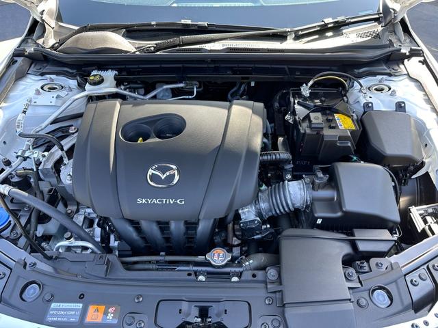 ＭＡＺＤＡ３セダン ２．０　２０Ｓ　ブラックトーンエディション　１オーナー　禁煙車　全方位モニタ　ドラレコ　ＬＥＤヘッドランプ　アダプティブクルーズコントロール　オートマチックハイビーム　バックカメラ　全周囲カメラ　衝突被害軽減システム　ＤＶＤ（28枚目）