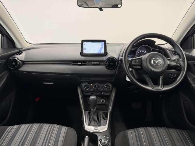 MAZDA2 1.5 15S ナビ ETC バックカメラ ブラインドスポ ブレーキサポート サイドエアバック ミュージックプレイヤー接続可 エアバック LEDライト 盗難防止システム iストップ キーフリー フルオートエアコン(3枚目)
