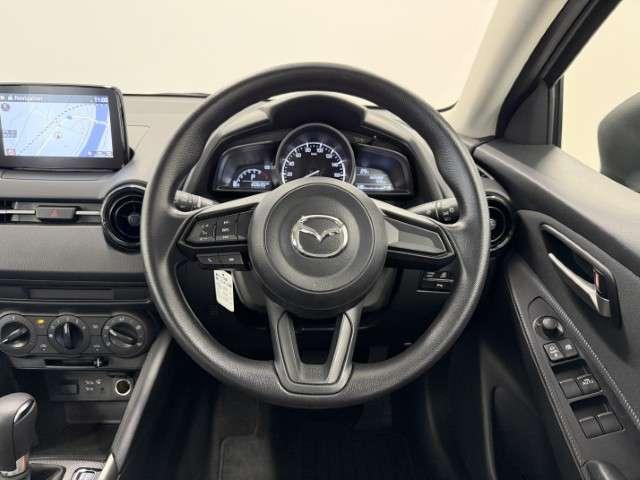 MAZDA2 1.5 15S ナビ ETC バックカメラ ブラインドスポ ブレーキサポート サイドエアバック ミュージックプレイヤー接続可 エアバック LEDライト 盗難防止システム iストップ キーフリー フルオートエアコン(8枚目)