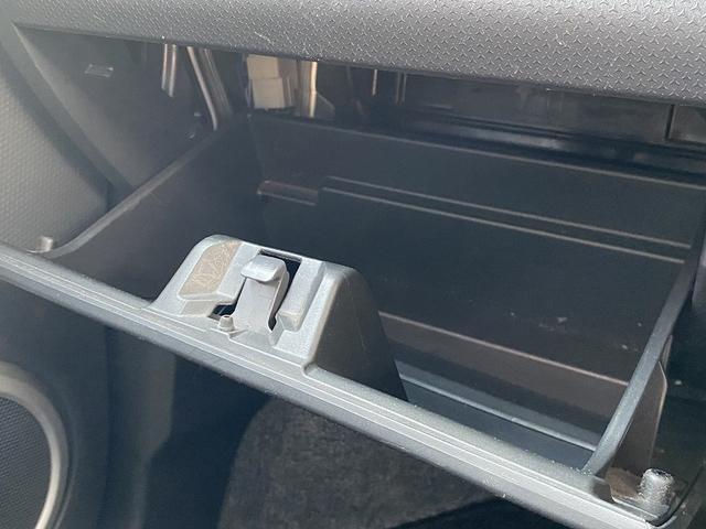 G メーカーメモリーナビ 地デジTV Bカメラ BT接続 レーダーブレーキサポート 誤発進抑制 シートヒーター ステアリモコン スマートプッシュスタート アイドリングストップ コーナーポール 禁煙車(40枚目)