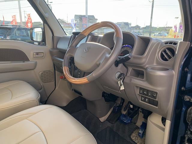 エブリイ ジョインターボ　☆４ＷＤ☆ハイルーフ☆リフトアップ☆ナビ☆　４ＷＤ☆リフトアップ☆ハイルーフ☆ＩＣターボ☆衝突軽減ブレーキ☆プラスラインＦＲショートバンパー☆革調シートカバー☆オールテレーンタイヤ☆１５ＡＷ☆Ｂｌｕｅｔｏｏｔｈ☆ウッドコンビハンドル☆試乗ＯＫ（17枚目）