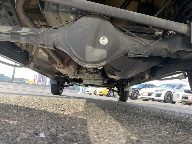 エブリイ ジョインターボ　☆４ＷＤ☆ハイルーフ☆リフトアップ☆ナビ☆　４ＷＤ☆リフトアップ☆ハイルーフ☆ＩＣターボ☆衝突軽減ブレーキ☆プラスラインＦＲショートバンパー☆革調シートカバー☆オールテレーンタイヤ☆１５ＡＷ☆Ｂｌｕｅｔｏｏｔｈ☆ウッドコンビハンドル☆試乗ＯＫ（40枚目）
