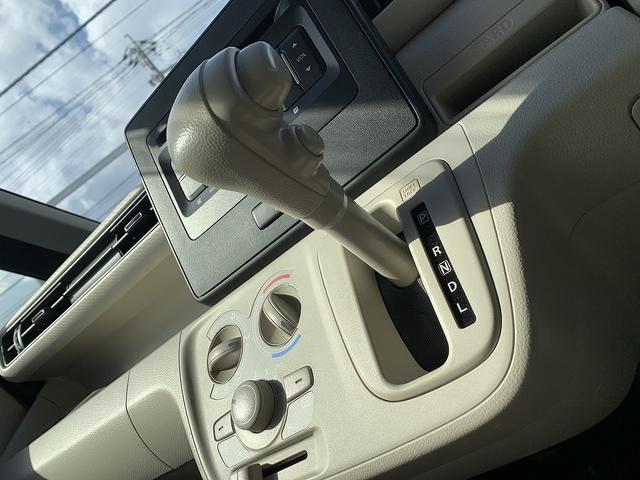ワゴンR FA ☆走行距離1.7万km☆禁煙車☆人気のホワイトカラー☆ 走行距離1.7万km☆禁煙車☆純正オーディオプレイヤー☆キーレスエントリー☆横滑り防止機能☆ヘッドライトレベライザー☆ベンチシート☆CVT☆WSRS☆電格ミラー☆ドアバイザー☆フロアマット☆試乗OK(6枚目)