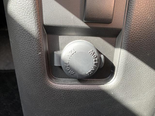 ワゴンR FA ☆走行距離1.7万km☆禁煙車☆人気のホワイトカラー☆ 走行距離1.7万km☆禁煙車☆純正オーディオプレイヤー☆キーレスエントリー☆横滑り防止機能☆ヘッドライトレベライザー☆ベンチシート☆CVT☆WSRS☆電格ミラー☆ドアバイザー☆フロアマット☆試乗OK(7枚目)