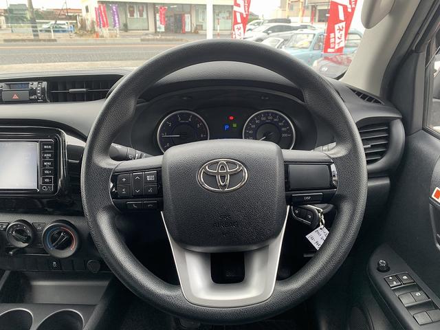 ハイラックス X 4WD☆ナビ☆Bカメラ☆BT再生☆ATタイヤ☆ 4WD☆純正SDナビTV☆バックモニター☆Bluetooth☆純正ドラレコ☆BFグッドリッチATタイヤ☆デルタフォース17インチAW☆荷台トノカバー☆前後フォグ☆走行3.1万K☆試乗予約受付中☆(3枚目)