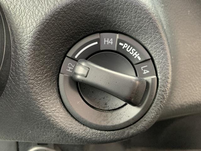 ハイラックス X 4WD☆ナビ☆Bカメラ☆BT再生☆ATタイヤ☆ 4WD☆純正SDナビTV☆バックモニター☆Bluetooth☆純正ドラレコ☆BFグッドリッチATタイヤ☆デルタフォース17インチAW☆荷台トノカバー☆前後フォグ☆走行3.1万K☆試乗予約受付中☆(11枚目)