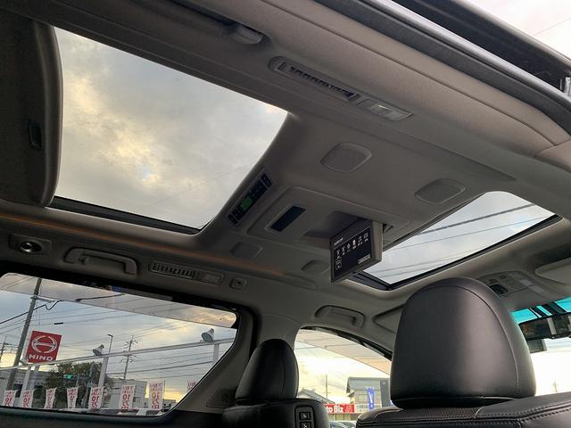 ヴェルファイアハイブリッド ＺＲプレミアムシートＥＤ　４ＷＤ☆モデリスタエアロ☆　４ＷＤ☆リアエンターテイメント☆モデリスタエアロ☆Ｗサンルーフ☆エグゼグティブパワーシート☆前席ヒーター付き本革シート☆電動リアゲート☆ローダウン☆ウッドコンビハンドル☆両側電動ドア☆試乗予約受付中☆（5枚目）