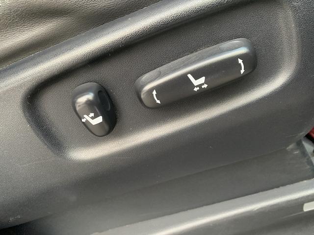 ヴェルファイアハイブリッド ＺＲプレミアムシートＥＤ　４ＷＤ☆モデリスタエアロ☆　４ＷＤ☆リアエンターテイメント☆モデリスタエアロ☆Ｗサンルーフ☆エグゼグティブパワーシート☆前席ヒーター付き本革シート☆電動リアゲート☆ローダウン☆ウッドコンビハンドル☆両側電動ドア☆試乗予約受付中☆（31枚目）