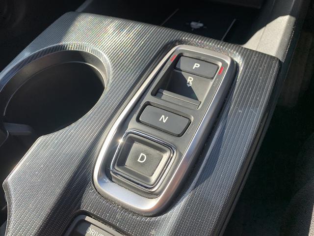 シビック ｅ：ＨＥＶ　☆ホンダセンシング☆ＢＯＳＥサウンド☆ナビＴＶ☆　ホンダセンシング☆９インチメーカーナビ☆Ｂｌｕｅｔｏｏｔｈ☆バックカメラ☆ＥＴＣ☆ＢＯＳＥサウンド☆ハーフレザーシート☆前席シートヒーター☆スマートキー☆プッシュスタート☆パドルシフト☆試乗ＯＫ（13枚目）