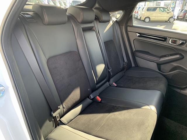 シビック ｅ：ＨＥＶ　☆ホンダセンシング☆ＢＯＳＥサウンド☆ナビＴＶ☆　ホンダセンシング☆９インチメーカーナビ☆Ｂｌｕｅｔｏｏｔｈ☆バックカメラ☆ＥＴＣ☆ＢＯＳＥサウンド☆ハーフレザーシート☆前席シートヒーター☆スマートキー☆プッシュスタート☆パドルシフト☆試乗ＯＫ（19枚目）