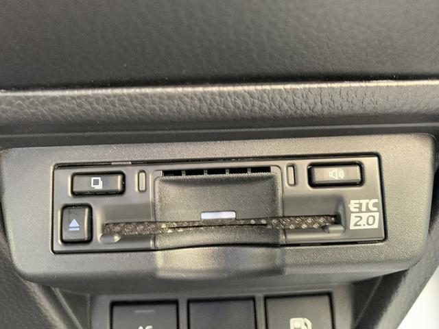 プリウス Ｇ　☆４ＷＤ☆８インチＤＳＰオーディオ☆トヨタセーフティＳ☆　４ＷＤ☆８インチＤＳＰオーディオ☆Ｂｌｕｅｔｏｏｔｈ☆バックカメラ☆ＥＴＣ２．０☆トヨタセーフティセンス☆追従走行☆前席シートヒーター☆スマートキー☆プッシュスタート☆ＬＥＤオートライト☆試乗ＯＫ（10枚目）