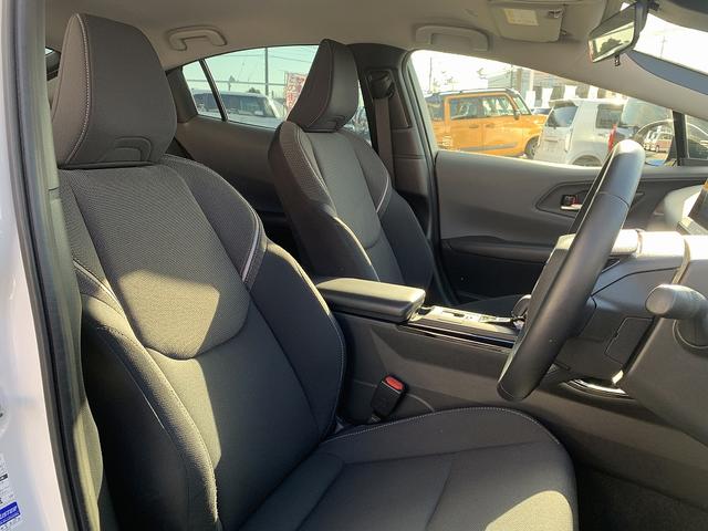 プリウス Ｇ　☆４ＷＤ☆８インチＤＳＰオーディオ☆トヨタセーフティＳ☆　４ＷＤ☆８インチＤＳＰオーディオ☆Ｂｌｕｅｔｏｏｔｈ☆バックカメラ☆ＥＴＣ２．０☆トヨタセーフティセンス☆追従走行☆前席シートヒーター☆スマートキー☆プッシュスタート☆ＬＥＤオートライト☆試乗ＯＫ（18枚目）