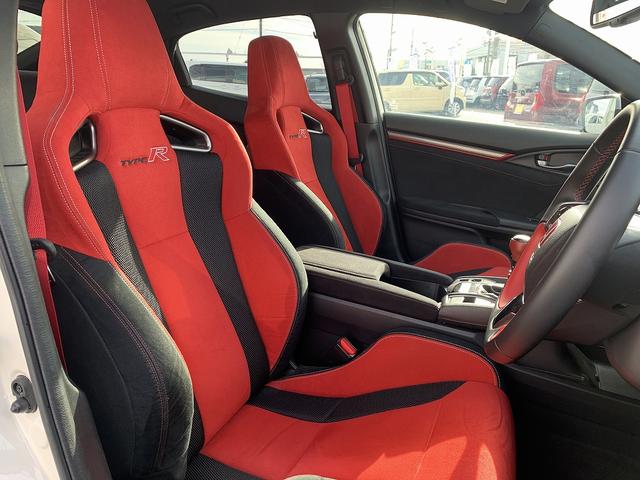 シビック タイプＲ　☆タイプＲ専用インテリア☆専用エアロ☆車高調☆　タイプＲ専用インテリア＆エアロ☆車高調☆アドバン１８ＡＷ☆ブレンボキャリパー☆ナビＴＶ☆Ｂｌｕｅｔｏｏｔｈ☆クルーズコントロール☆ＬＥＤライト☆スマートキーｘ２☆プッシュスタート☆試乗予約受付中☆（18枚目）