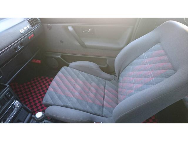 GTI 16V 5速MT 14インチアルミ 左ハンドル(16枚目)