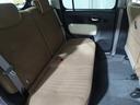 後部座席も足元スペースはしっかり確保されて、ゆとりの広さ。