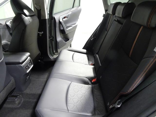 RAV4 アドベンチャー 4WD フルセグ メモリーナビ DVD再生 バックカメラ 衝突被害軽減システム LEDヘッドランプ 記録簿(12枚目)