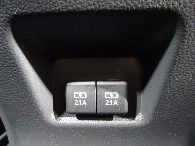 RAV4 アドベンチャー 4WD フルセグ メモリーナビ DVD再生 バックカメラ 衝突被害軽減システム LEDヘッドランプ 記録簿(35枚目)