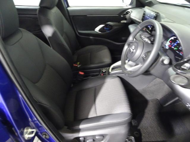 ヤリスクロス ハイブリッドZ 4WD ミュージックプレイヤー接続可 バックカメラ 衝突被害軽減システム ETC ドラレコ LEDヘッドランプ ワンオーナー(13枚目)