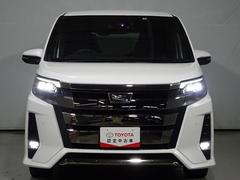 暗い夜道も明るく照らすＬＥＤヘッドライト装着車！夜間のドライブも安心です。悪天候の運転をサポートするフォグランプも付いています。 5