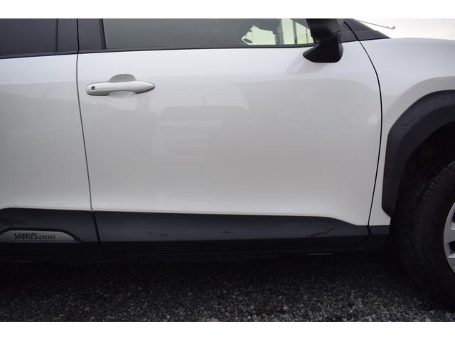 ヤリスクロス ハイブリッドＧ　禁煙車　ディスプレイオーディオ　バックカメラ　ＥＴＣ　ドラレコ前後　クリアランスソナー　オートクルーズコントロール　レーンアシスト　オートマチックハイビーム　電動リアゲート　全国１年保証（30枚目）