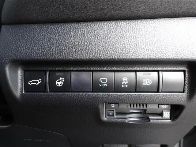 【見えないところまで徹底洗浄】エンジンルームからシートを外した洗浄まで、目に見えないところまで徹底的に洗浄しています。