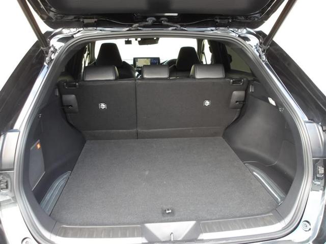 広々としたラゲージスペースを備えています。大きなものや長さのある荷物もしっかりと積み込めます。