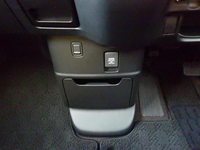 Ｎ－ＢＯＸカスタム Ｇ・Ｌホンダセンシング　フルセグ　メモリーナビ　ＤＶＤ再生　ミュージックプレイヤー接続可　バックカメラ　衝突被害軽減システム　ＥＴＣ　ドラレコ　両側電動スライド　ＬＥＤヘッドランプ　アイドリングストップ（11枚目）