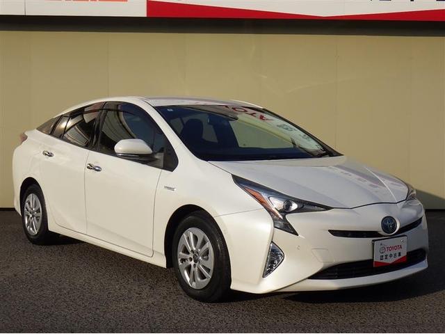 プリウス Ｓセーフティプラス　フルセグ　メモリーナビ　ＤＶＤ再生　バックカメラ　衝突被害軽減システム　ＥＴＣ　ＬＥＤヘッドランプ（4枚目）