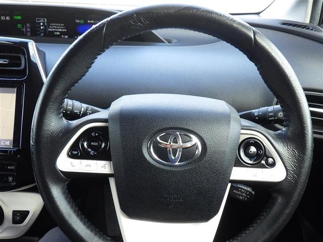 プリウス Ｓセーフティプラス　フルセグ　メモリーナビ　ＤＶＤ再生　バックカメラ　衝突被害軽減システム　ＥＴＣ　ＬＥＤヘッドランプ（13枚目）