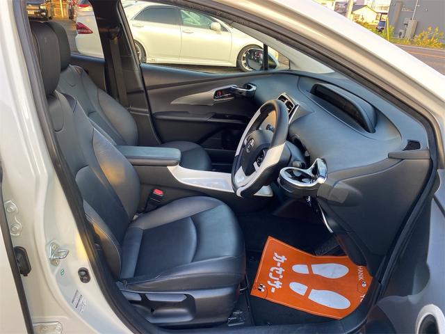 プリウス A エアロパーツ ツーリング仕様 合皮シート シートヒーター 純正17アルミ後期用ホイルカバー 9インチナビ 全国対応12ヶ月保証(13枚目)