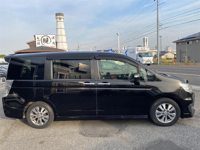 ステップワゴンスパーダ Ｚ　後期モデル　純正９インチナビ　フリップダウン　スマートキー２個　全国対応１２ヶ月保証（4枚目）