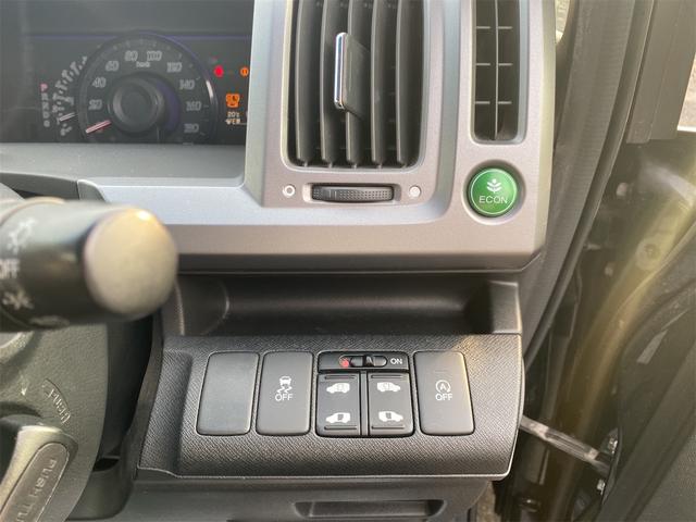 ステップワゴンスパーダ Ｚ　後期モデル　純正９インチナビ　フリップダウン　スマートキー２個　全国対応１２ヶ月保証（11枚目）