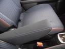 アームレスト装備!ロングドライブや高速運転時に非常に姿勢が楽になる装備です!有ると無いとでは疲れが段違いに変わります!!