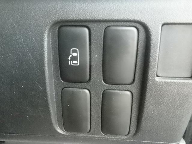 タント カスタムRS ターボ MOMOステアリング 左パワスラ キーレス HIDライト 15インチAW ウインカーミラー 社外ナビ 地デジ ドラレコ(12枚目)