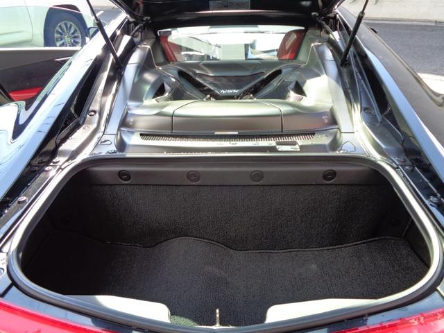 以外に大容量なトランクスペースあります♪頑張ればゴルフバックも積み込み出来そうです♪