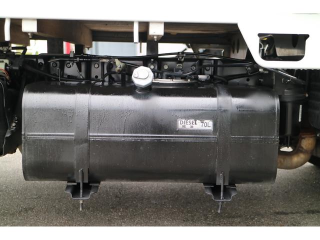 全低床 2t積インパネ5速MT 4P10 Dターボ DPF アドブルー 車線逸脱警報付 ナビETC LEDライト フォグ キーレス電格ミラーABS エアバッグ 荷台寸312/160/38cm リアWタイヤ(22枚目)