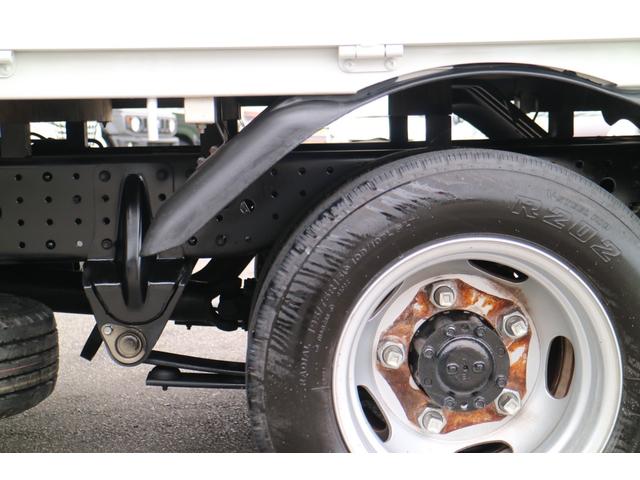 全低床 2t積インパネ5速MT 4P10 Dターボ DPF アドブルー 車線逸脱警報付 ナビETC LEDライト フォグ キーレス電格ミラーABS エアバッグ 荷台寸312/160/38cm リアWタイヤ(26枚目)