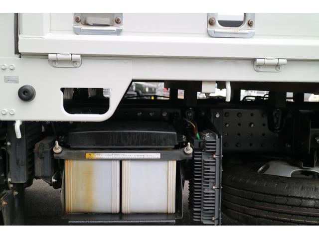 全低床 2t積インパネ5速MT 4P10 Dターボ DPF アドブルー 車線逸脱警報付 ナビETC LEDライト フォグ キーレス電格ミラーABS エアバッグ 荷台寸312/160/38cm リアWタイヤ(28枚目)