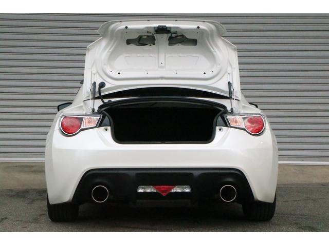 G 6速MT 純正Rスポイラー サテンパール205/55/R16純正AW ZOOMスプリングLD フジツボ2本出しマフラー 黒レザー調シートカバー TOMEIシフトノブ(7枚目)