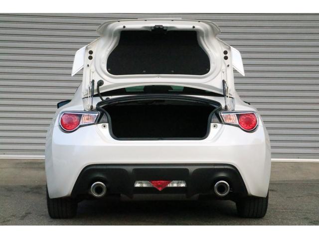 GTリミテッド 6速MT 1オーナー車 純正SDナビ&フルセグTV(W61G)215/45/R17純正AW Rスポイラー HIDライト フォグ ハーフレザーシートヒーター 新車保証書 取扱書 Sキー(7枚目)
