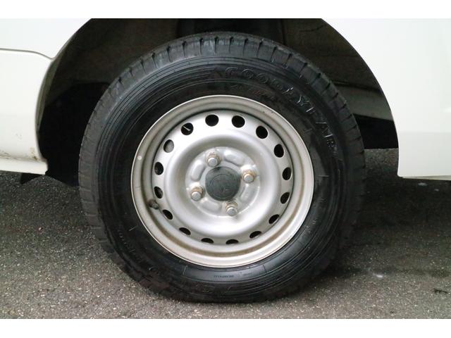 エクストラ 4WD4速オートマ PS PW キーレス エアコン エアバック 145R12 6PR LT 純正2DIN CDデッキ ゲートプロテクター 荷台マット 荷台作業灯 新車保証書 取説 SキーX1(23枚目)