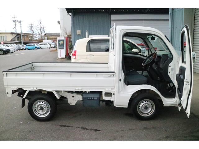 エクストラ 4WD4速オートマ PS PW キーレス エアコン エアバック 145R12 6PR LT 純正2DIN CDデッキ ゲートプロテクター 荷台マット 荷台作業灯 新車保証書 取説 SキーX1(33枚目)