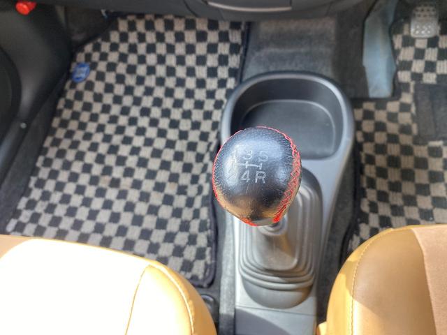 ミラジーノ プレミアムＸ　５速ＭＴ　ＫＦターボエンジン　ハイオク仕様　盗難防止システム　ＡＢＳ　アルミホイール　衝突安全ボディ　エアコン　パワーステアリング　パワーウィンドウ（3枚目）