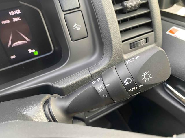 ハイエースバン ロングスーパーGL ダークプライムS クリアランスソナー レーンアシスト 衝突被害軽減システム 両側電動スライドドア オートマチックハイビーム オートライト スマートキー 電動格納ミラー CVT 100V電源 ESC エアコン(5枚目)