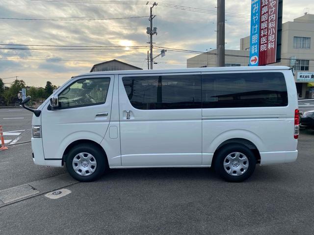 ハイエースバン ロングスーパーGL ダークプライムS クリアランスソナー レーンアシスト 衝突被害軽減システム 両側電動スライドドア オートマチックハイビーム オートライト スマートキー 電動格納ミラー CVT 100V電源 ESC エアコン(16枚目)