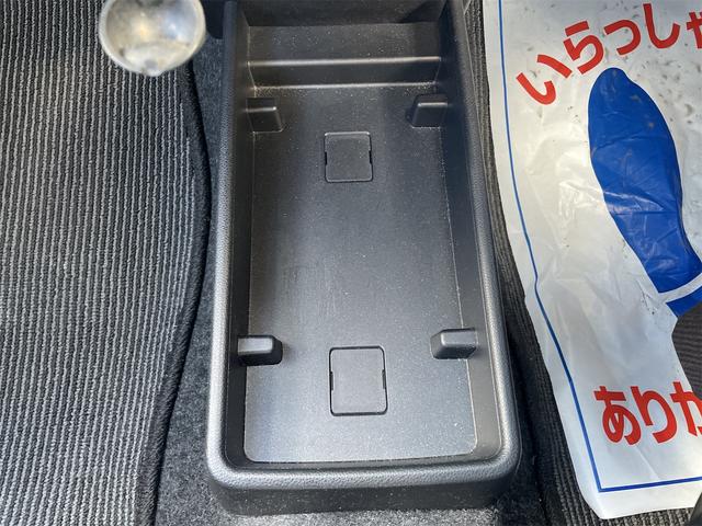 ミライース Ｌ　オートライト　横滑り防止機能　衝突安全ボディ　アイドリングストップ　ナビゲーション　ＣＤ　マニュアルエアコン　ホイールキャップ（13枚目）